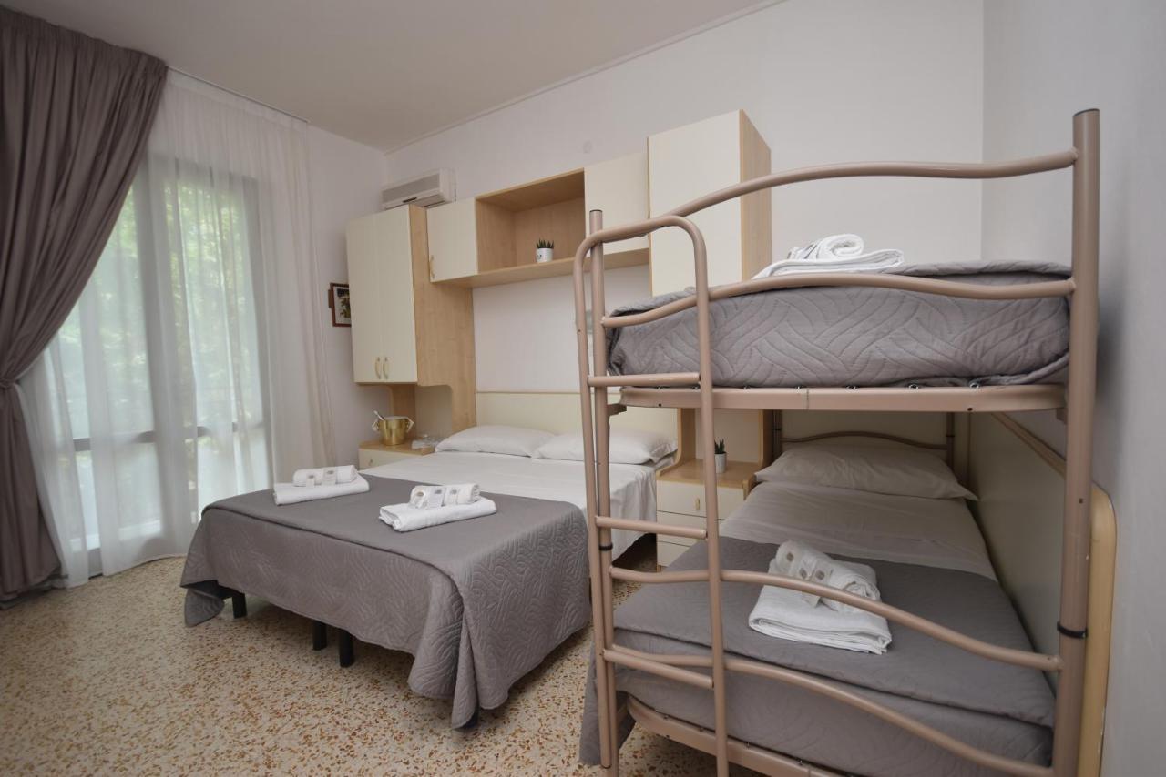 Lively Hotel Μπελάρια-Ιτζέα Μαρίνα Εξωτερικό φωτογραφία