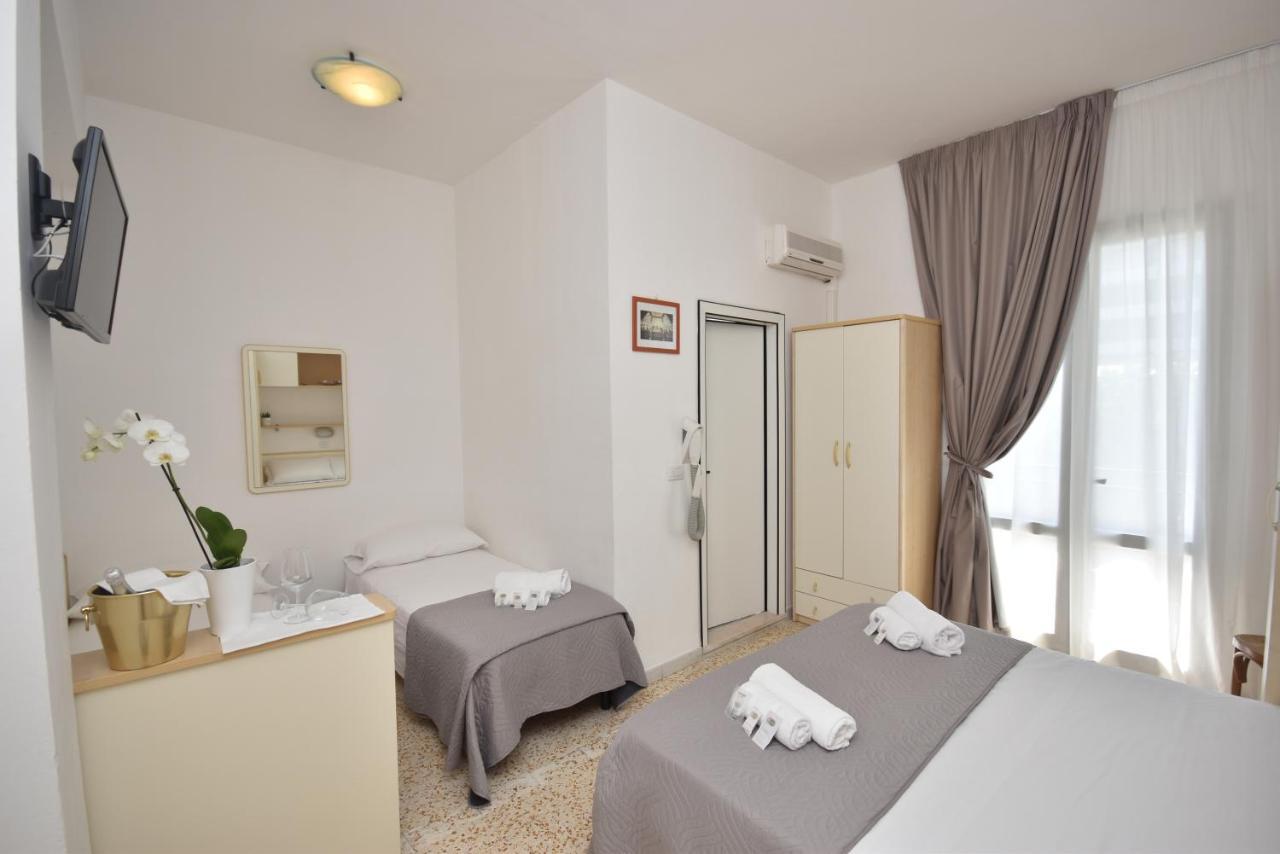 Lively Hotel Μπελάρια-Ιτζέα Μαρίνα Εξωτερικό φωτογραφία