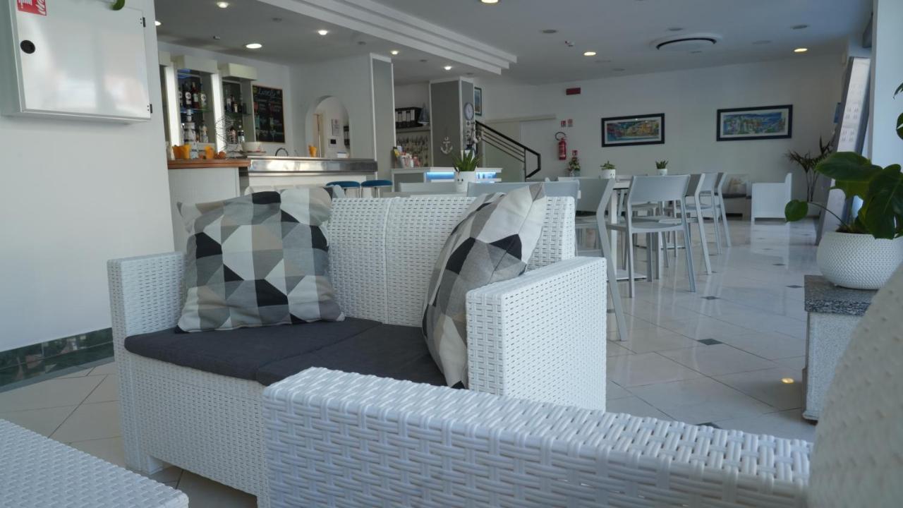 Lively Hotel Μπελάρια-Ιτζέα Μαρίνα Εξωτερικό φωτογραφία