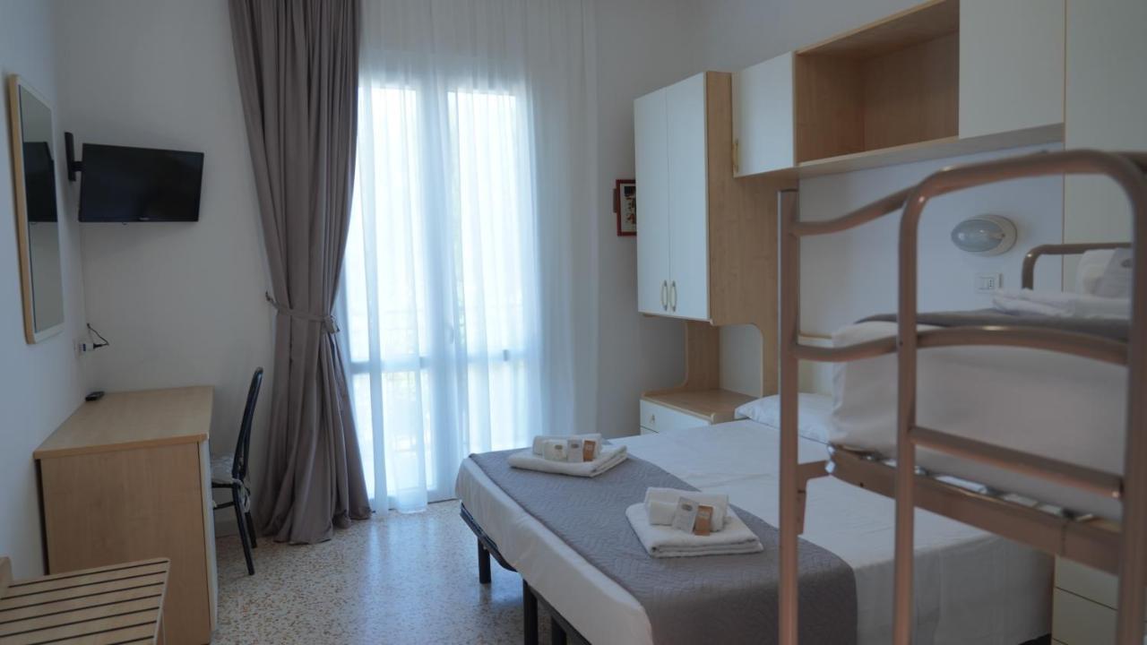 Lively Hotel Μπελάρια-Ιτζέα Μαρίνα Εξωτερικό φωτογραφία